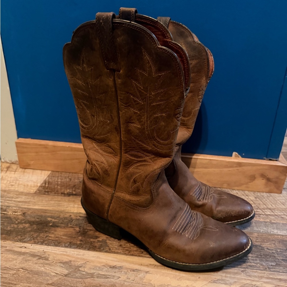 Ariat Distressed Brown Leather Western Boots